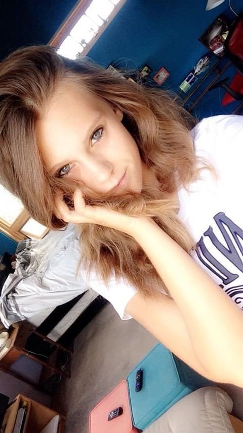 AuroraGrayOFModel_AssPic #Fljf7tkC