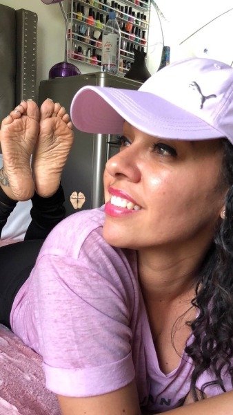 Deedeerican feet model #o7lJ7vrf