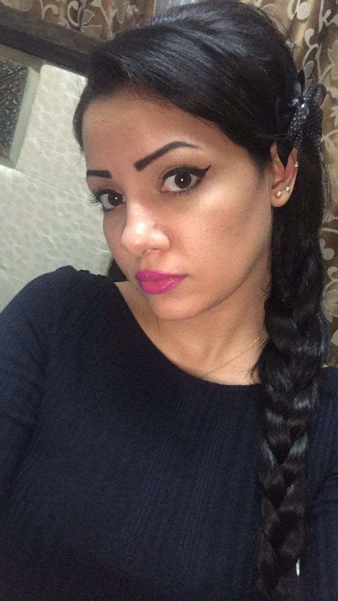 Leaked photos of a hot Arab wife 🔥🔥 #JeX0rVok