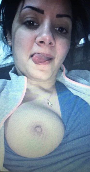 Leaked photos of a hot Arab wife 🔥🔥 #K0PmECuR